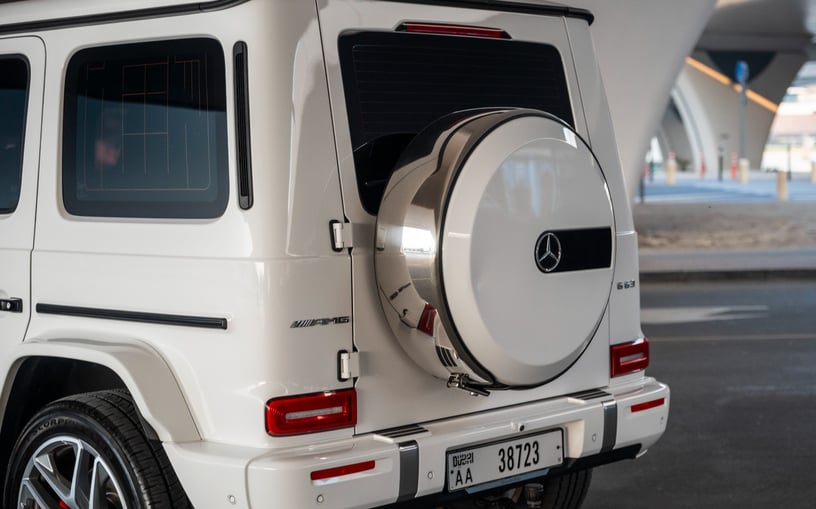 Mercedes G63 AMG (Wit), 2025 te huur in Abu Dhabi