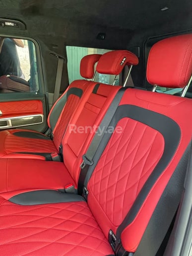 Mercedes Classe G (Blanc), 2020 &agrave; louer &agrave; Duba&iuml;