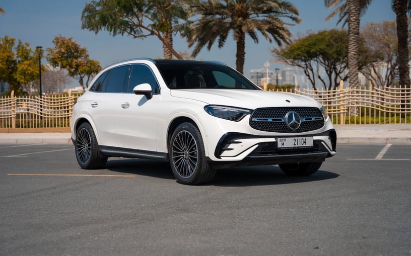 Mercedes GLC 200 SUV (Blanco), 2024 - ofertas de arrendamiento en Dub&aacute;i