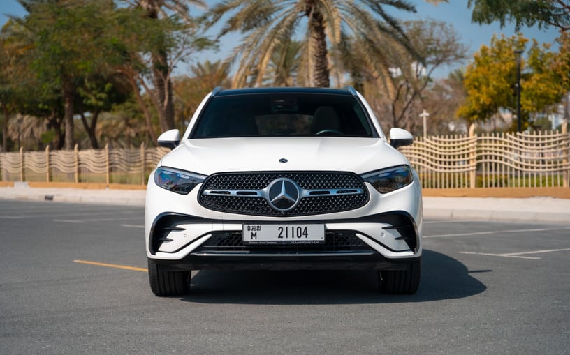 Mercedes GLC 200 SUV (Blanco), 2024 - ofertas de arrendamiento en Dub&aacute;i