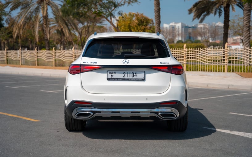 Mercedes GLC 200 SUV (Blanco), 2024 - ofertas de arrendamiento en Dub&aacute;i