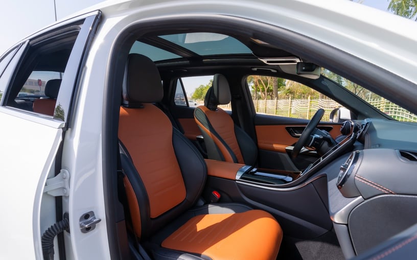 Mercedes GLC 200 SUV (Blanco), 2024 - ofertas de arrendamiento en Dub&aacute;i