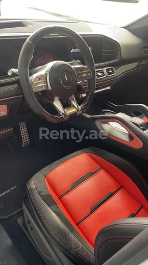 Dubai'de kiralık Mercedes GLE63 (Beyaz), 2021