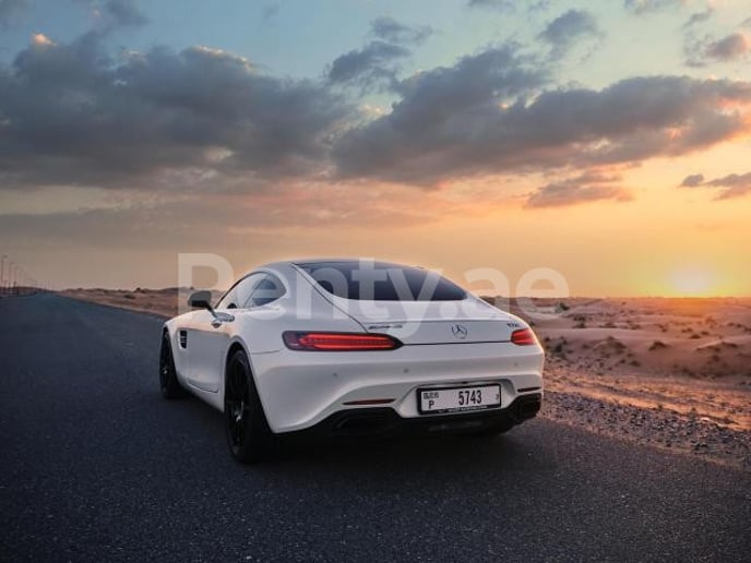 إيجار مرسيدس GTS (أبيض), 2019 في دبي