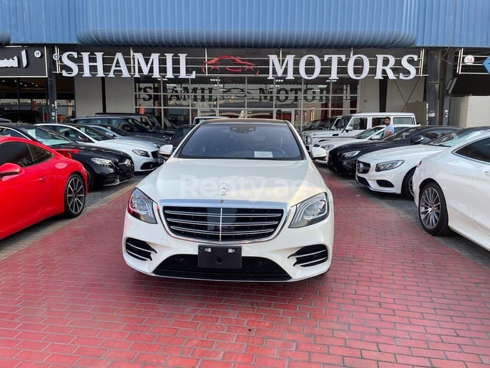 Mercedes Classe S (Blanc), 2017 &agrave; louer &agrave; Duba&iuml;