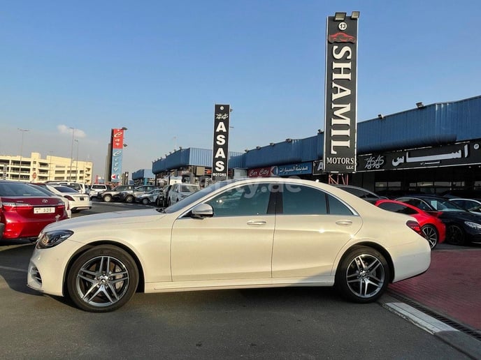 Mercedes Classe S (Blanc), 2017 &agrave; louer &agrave; Duba&iuml;