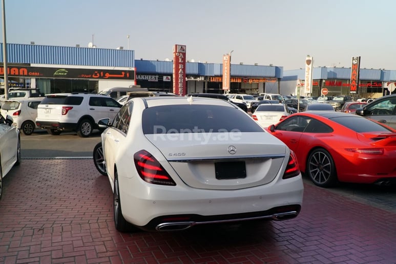 Mercedes Classe S (Blanc), 2017 &agrave; louer &agrave; Duba&iuml;