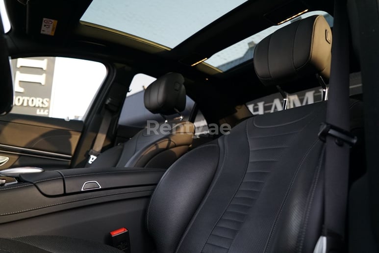 Mercedes Classe S (Blanc), 2017 &agrave; louer &agrave; Duba&iuml;