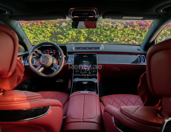 Mercedes S Class (Bianca), 2021 in affitto a Dubai