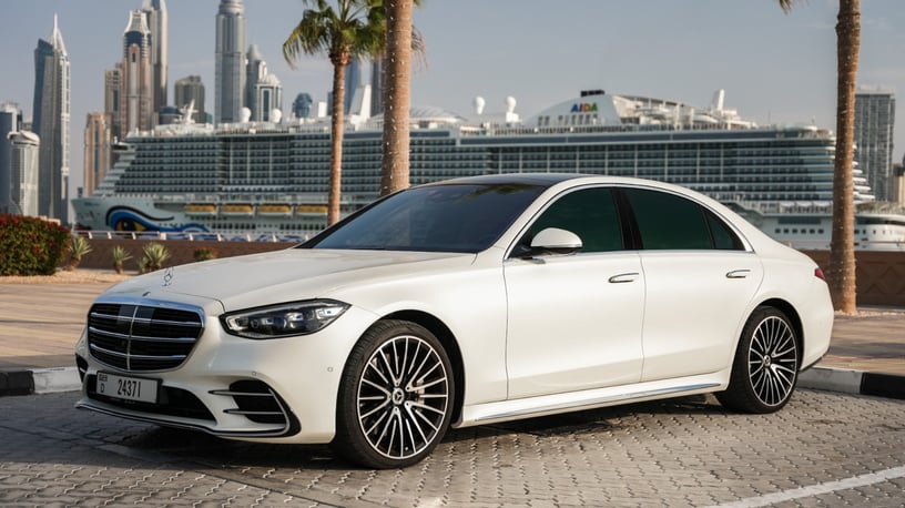 Mercedes S580 (Белый), 2022 для аренды в Рас-эль-Хайме