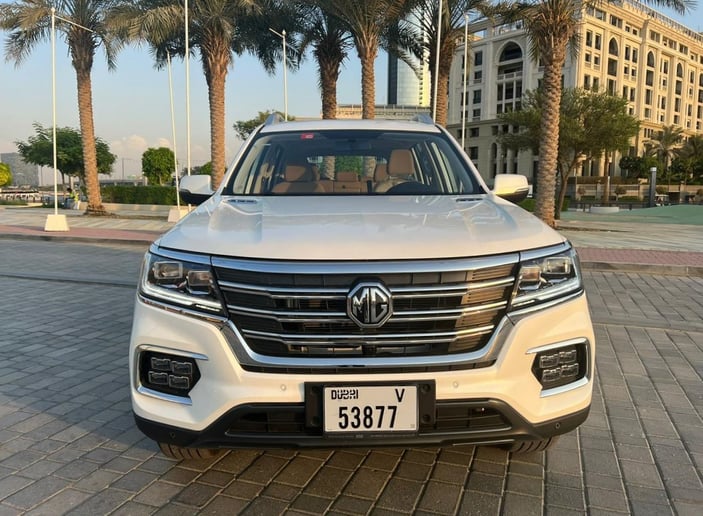 MG RX8 (Wei&szlig;), 2025  zur Miete in Ras Al Khaimah