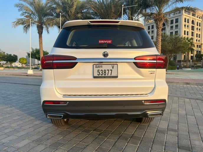 MG RX8 (Bianca), 2025 in affitto a Ras Al Khaimah