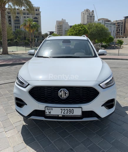 إيجار MG ZS (أبيض), 2022 في دبي 3
