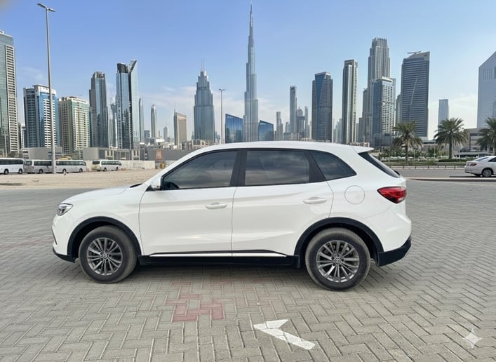 MG ZS (Blanc), 2026 &agrave; louer &agrave; Duba&iuml;