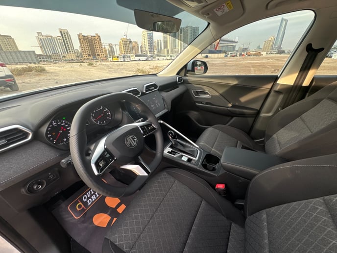 MG ZS (Blanc), 2026 &agrave; louer &agrave; Duba&iuml;