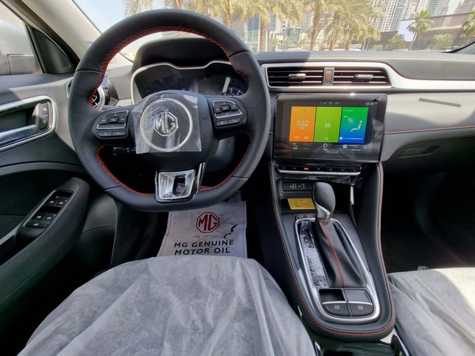 MG ZS (Argent), 2025 &agrave; louer &agrave; Sharjah