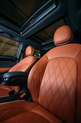 Mini Cooper S 2 doors (Blanco), 2023 - ofertas de arrendamiento en Ras Al Khaimah
