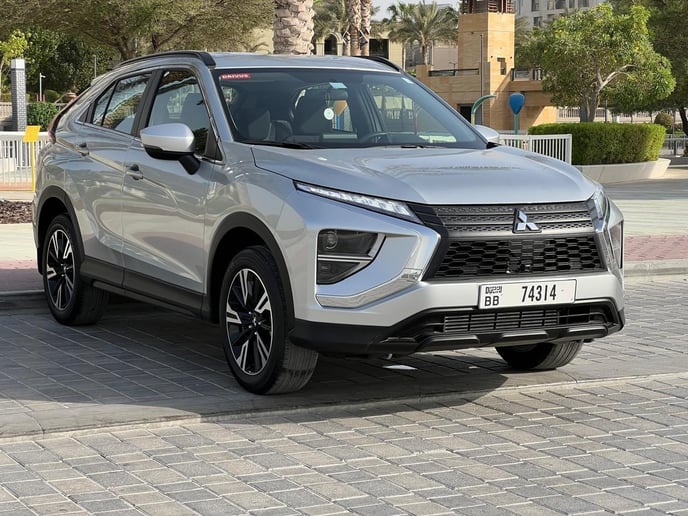 Mitsubishi Eclipse (Blanc), 2025 &agrave; louer &agrave; Abu Dhabi
