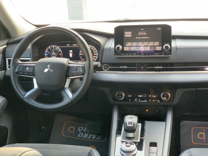 Mitsubishi Outlander (Wit), 2024 te huur in Dubai