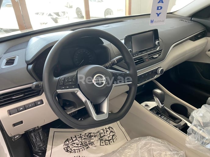 Nissan Altima (Blanc), 2021 &agrave; louer &agrave; Duba&iuml;
