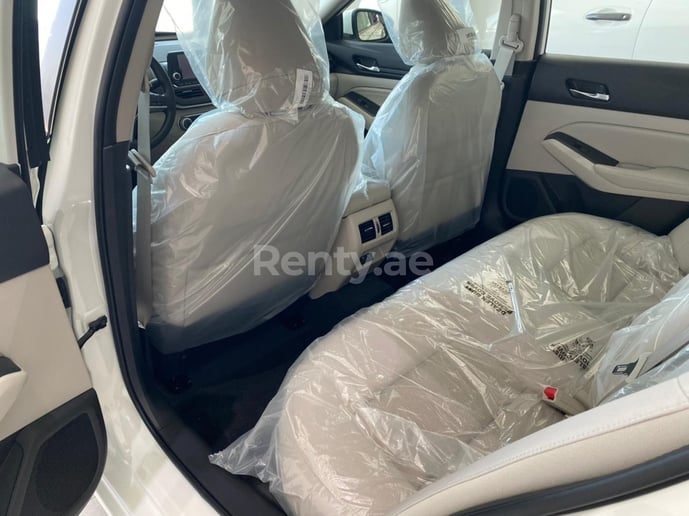 Nissan Altima (Blanc), 2021 &agrave; louer &agrave; Duba&iuml;