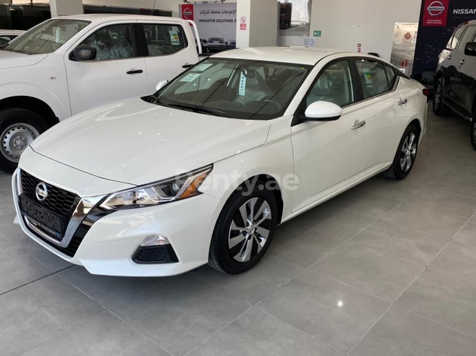Nissan Altima (Blanc), 2021 &agrave; louer &agrave; Duba&iuml;