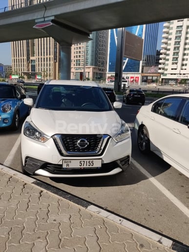 Nissan Kicks (Wit), 2020 te huur in Dubai