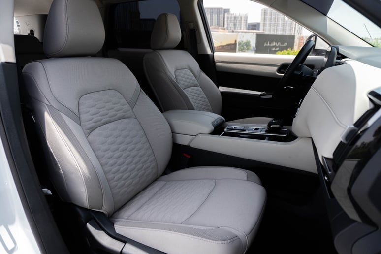 Nissan Pathfinder (Белый), 2024 для аренды в Абу-Даби