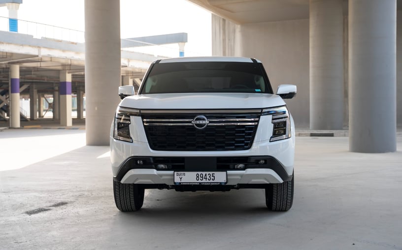 Nissan Patrol Platinum V6 (Bianca), 2026 in affitto a Abu Dhabi
