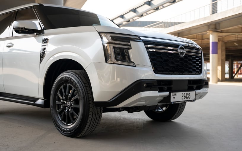 Nissan Patrol Platinum V6 (Bianca), 2026 in affitto a Abu Dhabi
