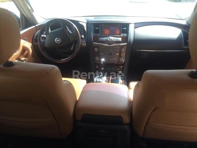 إيجار نيسان باترول V6 Platinum (أبيض), 2018 في دبي