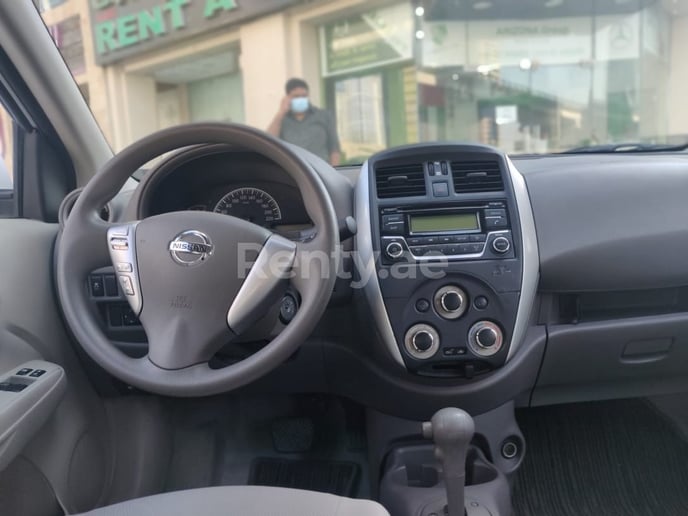 Dubai'de kiralık Nissan Sunny (Beyaz), 2019
