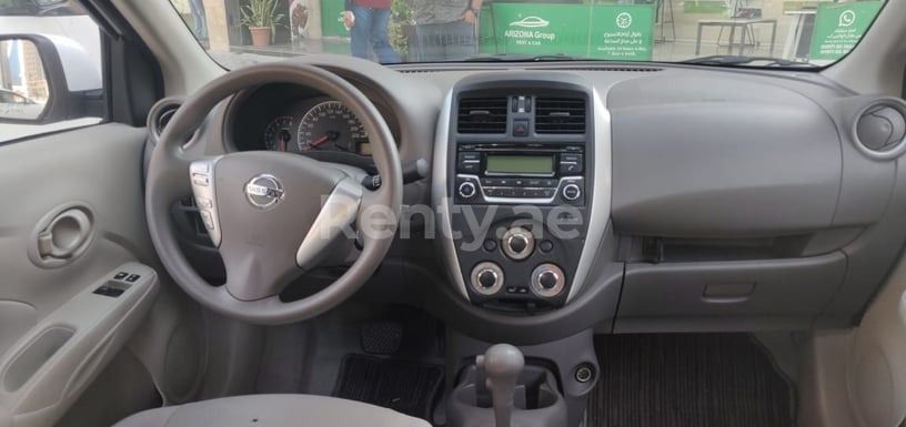 Dubai'de kiralık Nissan Sunny (Beyaz), 2019
