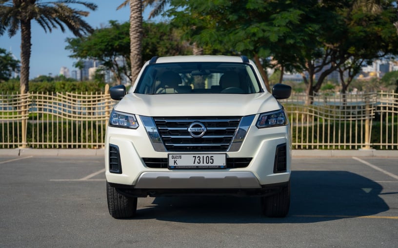 Nissan Xterra (Blanc), 2025 - offres de bail &agrave; Sharjah