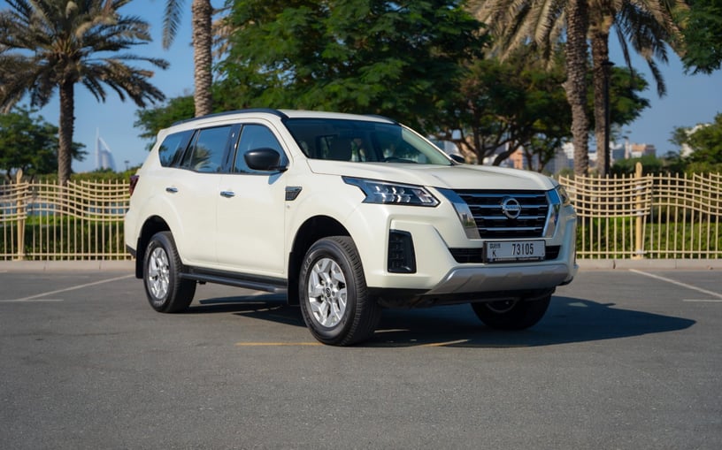 Nissan Xterra (Blanc), 2025 - offres de bail &agrave; Sharjah