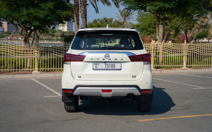 Nissan Xterra (Blanc), 2025 - offres de bail &agrave; Sharjah