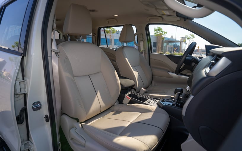 Nissan Xterra (Blanc), 2025 - offres de bail &agrave; Sharjah