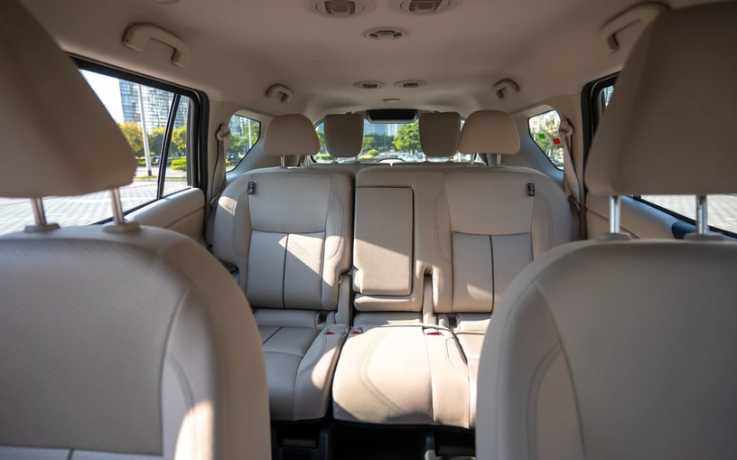 Nissan Xterra (Wei&szlig;), 2025  zur Miete in Dubai