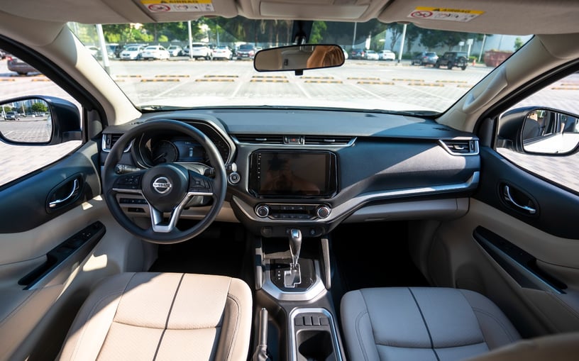 Nissan Xterra (Wei&szlig;), 2025  zur Miete in Dubai