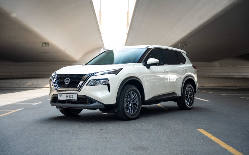 Nissan X-Trail (Wit), 2025 te huur in Sharjah