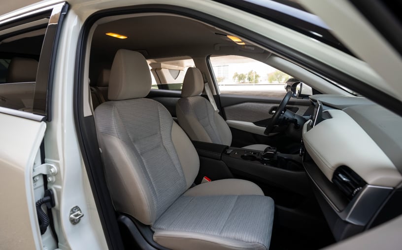 Nissan X-Trail (Wit), 2025 te huur in Sharjah