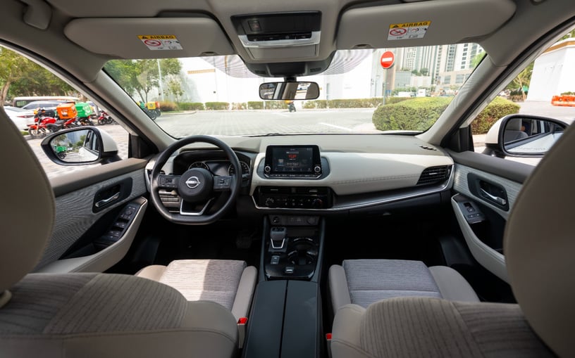 Nissan X-Trail (Wit), 2025 te huur in Sharjah