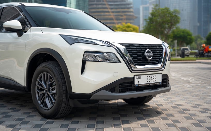 Nissan X-Trail (Белый), 2025 для аренды в Шарджа