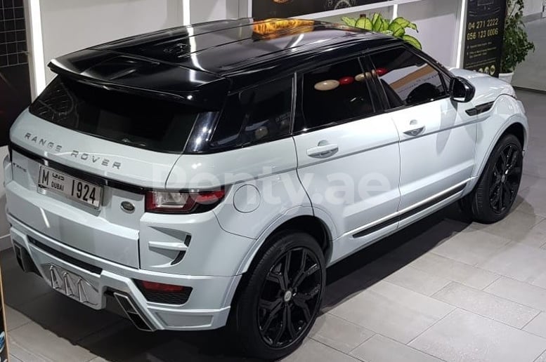 Range Rover Evoque (Белый), 2017 для аренды в Дубай