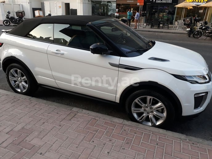 Dubai'de kiralık Range Rover Evoque (Beyaz), 2018