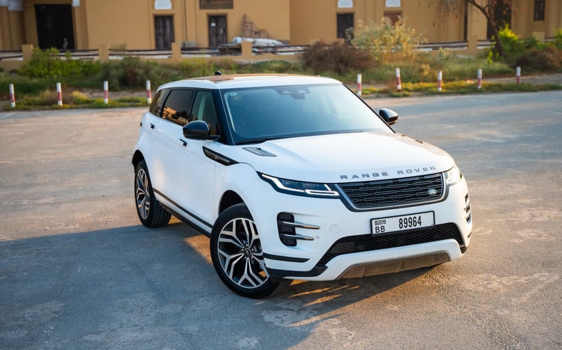路虎揽胜Evoque (白色), 2024 - 沙迦租赁报价