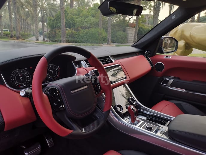 Abu Dabi'de kiralık Range Rover Sport SVR (Mavi), 2020