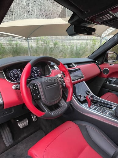 Range Rover Sport SVR (Blanc), 2020 &agrave; louer &agrave; Duba&iuml;