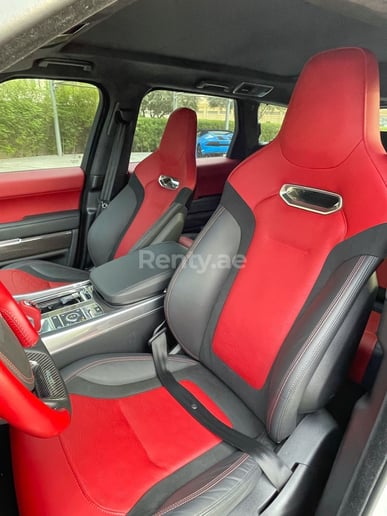 Range Rover Sport SVR (Blanc), 2020 &agrave; louer &agrave; Duba&iuml;