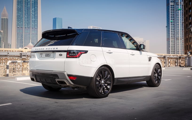 Range Rover Sport (Wit), 2020 te huur in Abu Dhabi